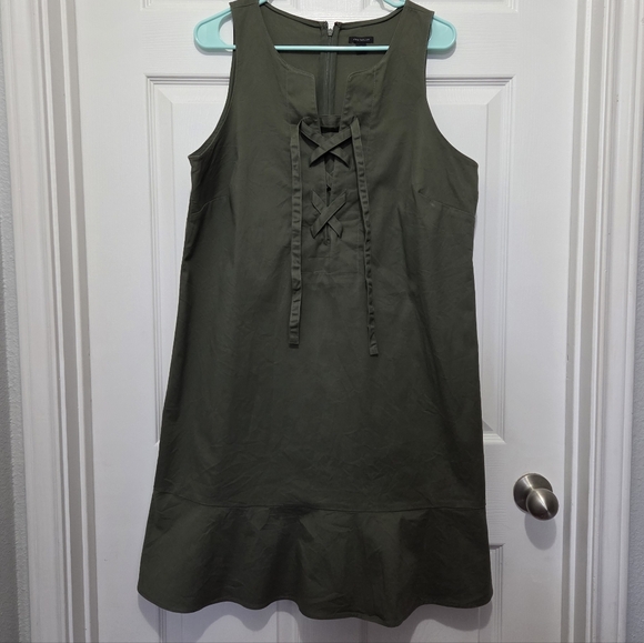 Ann Taylor Lace up V-neck Olive Green Sleeveless Cottonblend Shift Dress Size 14 - Picture 1 of 7